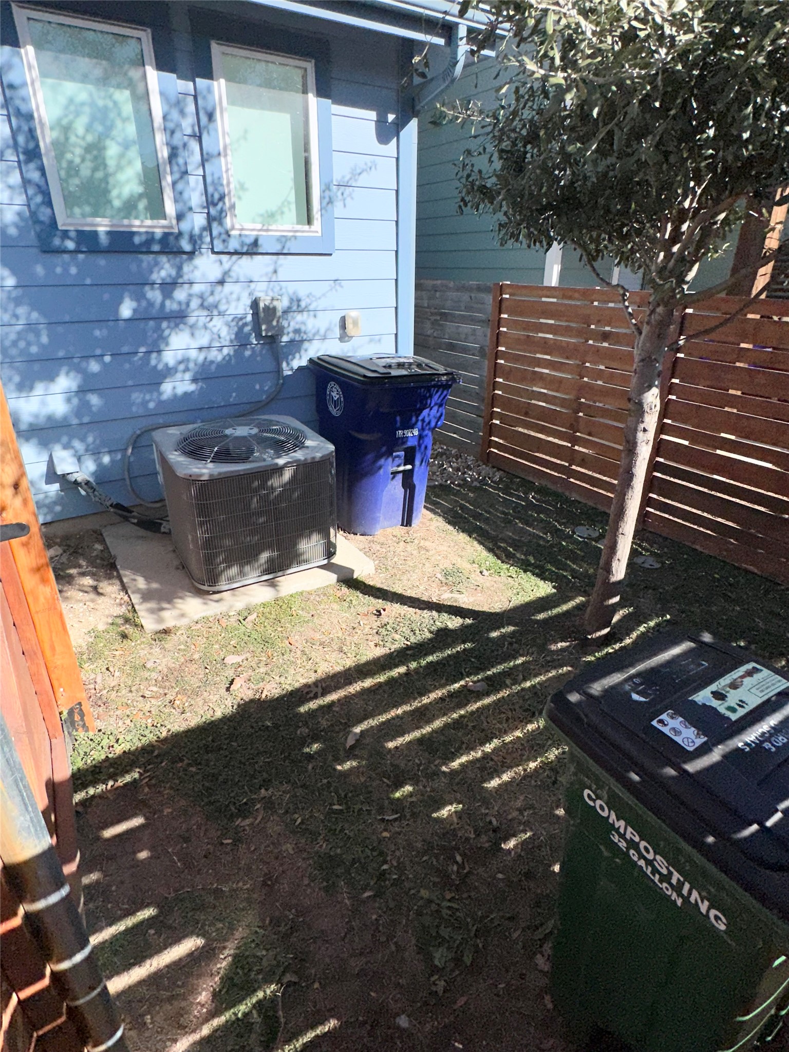 5721 Baythorne Drive Austin, TX 78747 - Photo 19 of 22 a view of barbeque area