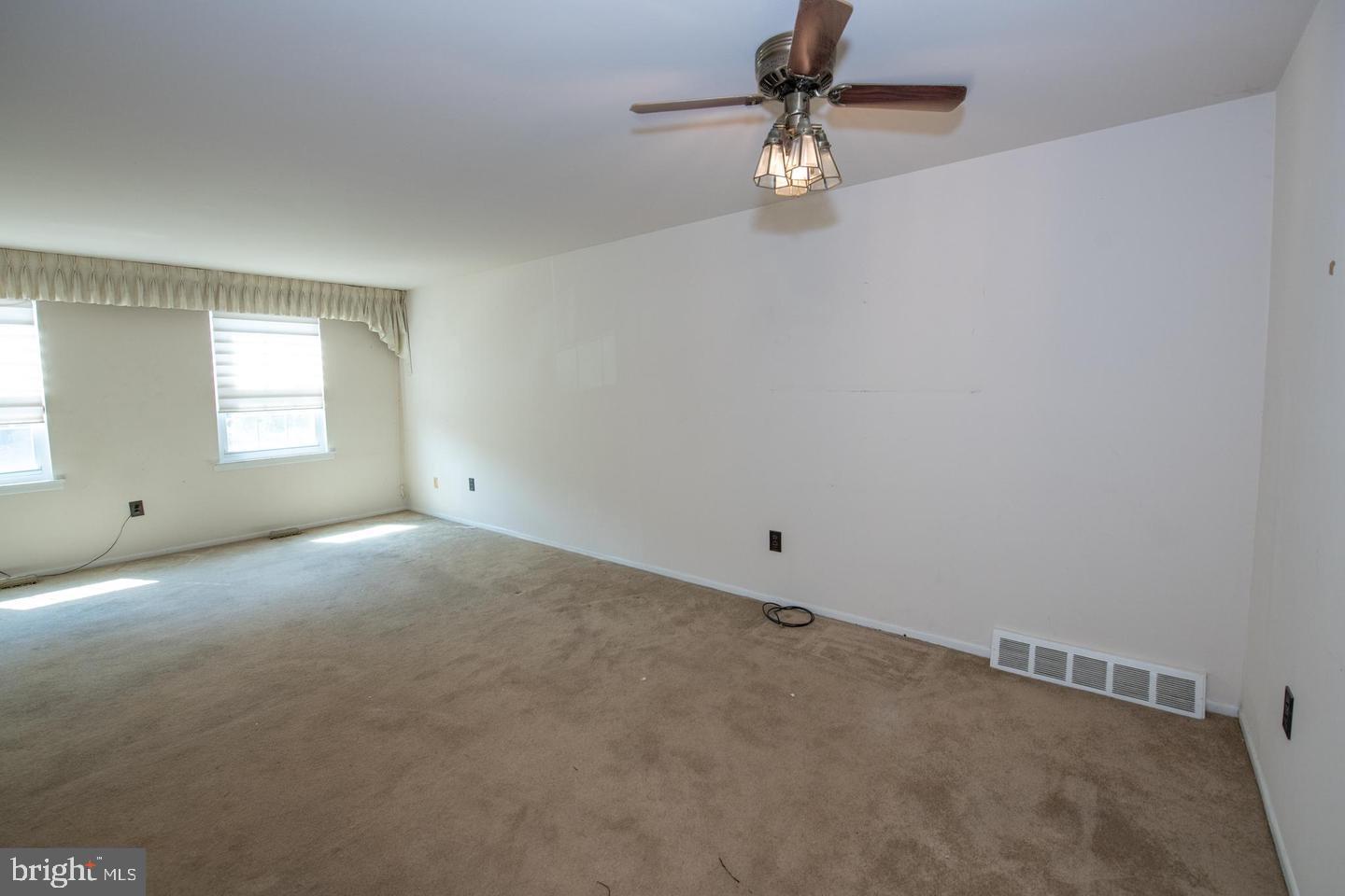 12074 Abby Road, Unit 1 Philadelphia, PA 19154 - Photo 11 of 18 Gallery Image 11