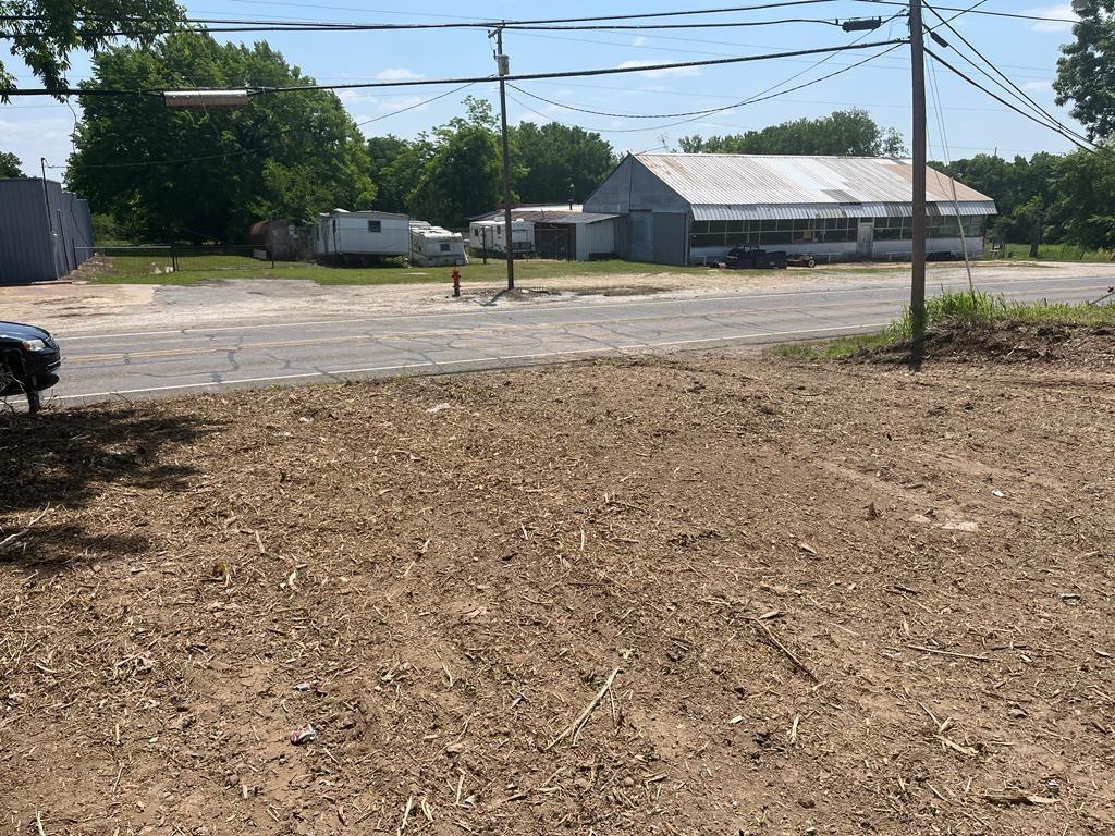 125 South Center Street Bonham, TX 75418 - Photo 5 of 9