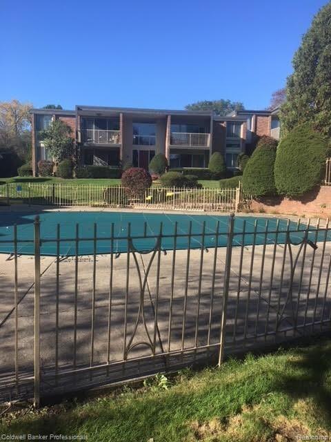 4043 West Maple Road, Unit 103 Bloomfield Hills, MI 48301 - Photo 4 of 15