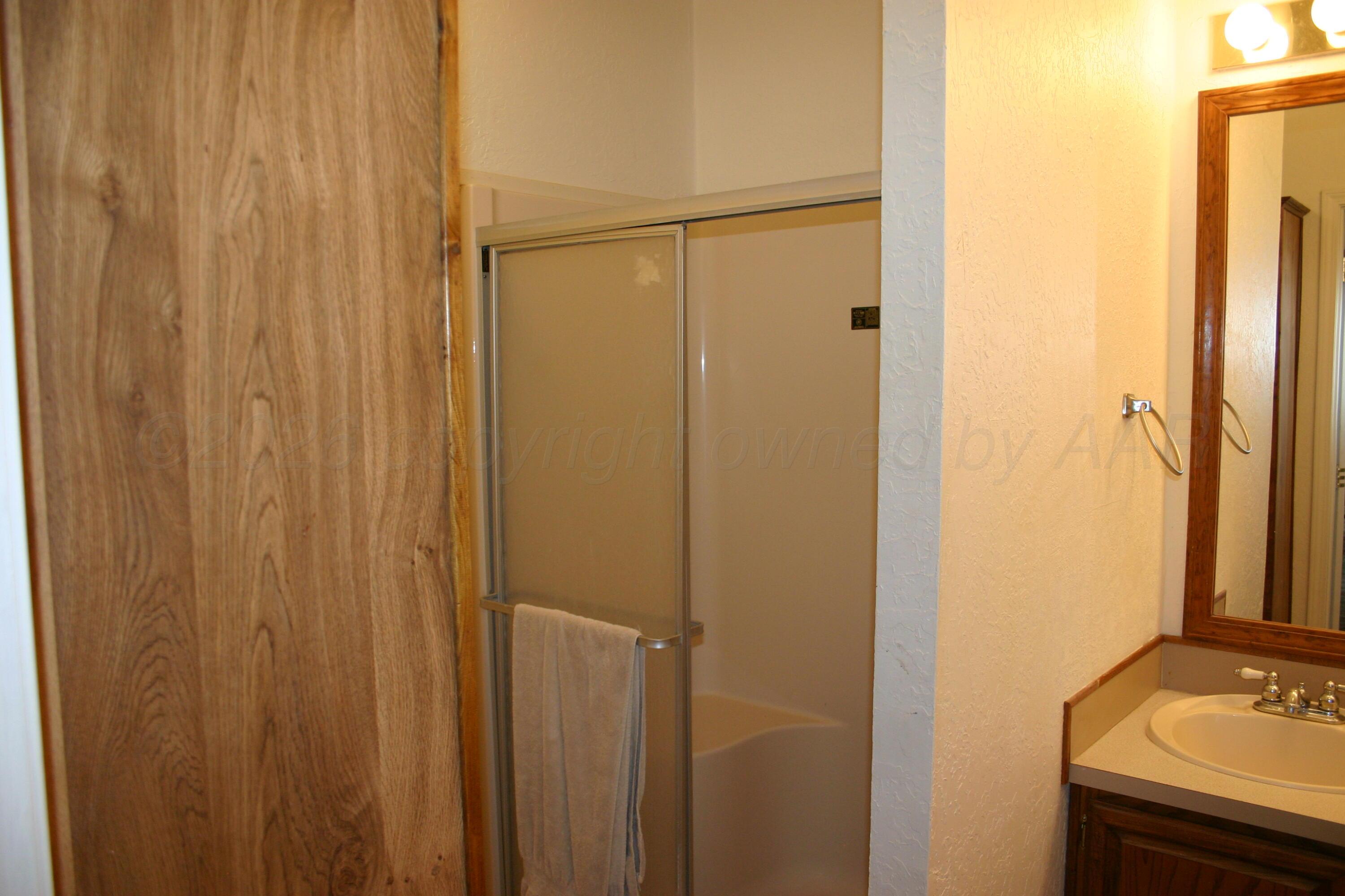 109 Lark Fritch, TX 79036 - Photo 11 of 23 IMG_9672