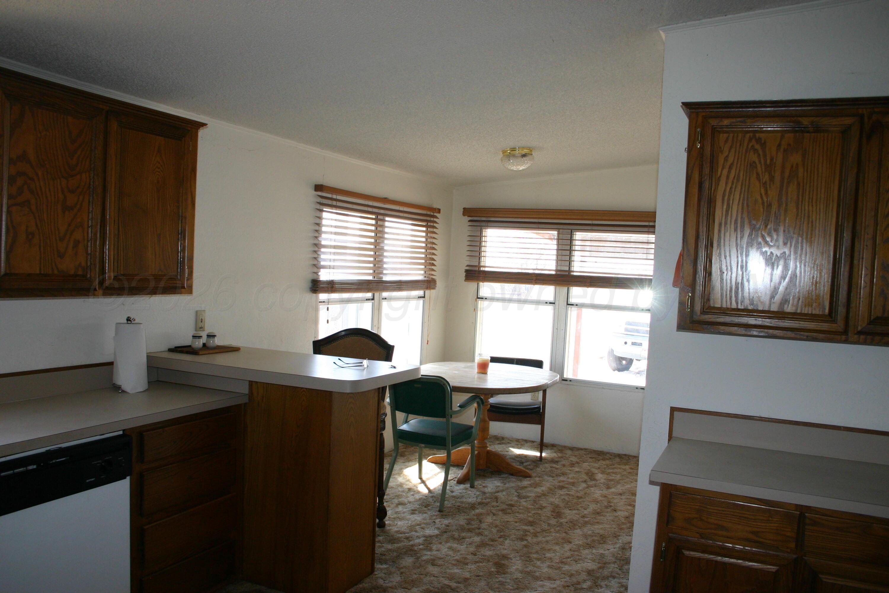 109 Lark Fritch, TX 79036 - Photo 4 of 23 IMG_9676