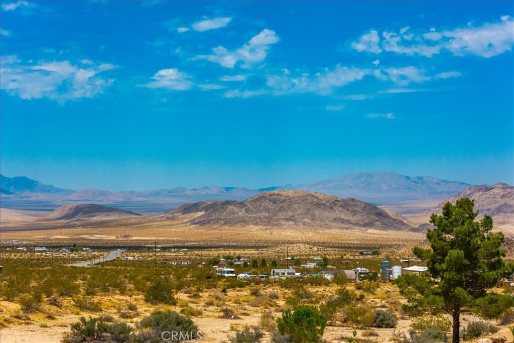 777 Quail Bush Road Landers, CA 92285 - Photo 33 of 46 a view of a sky from a city