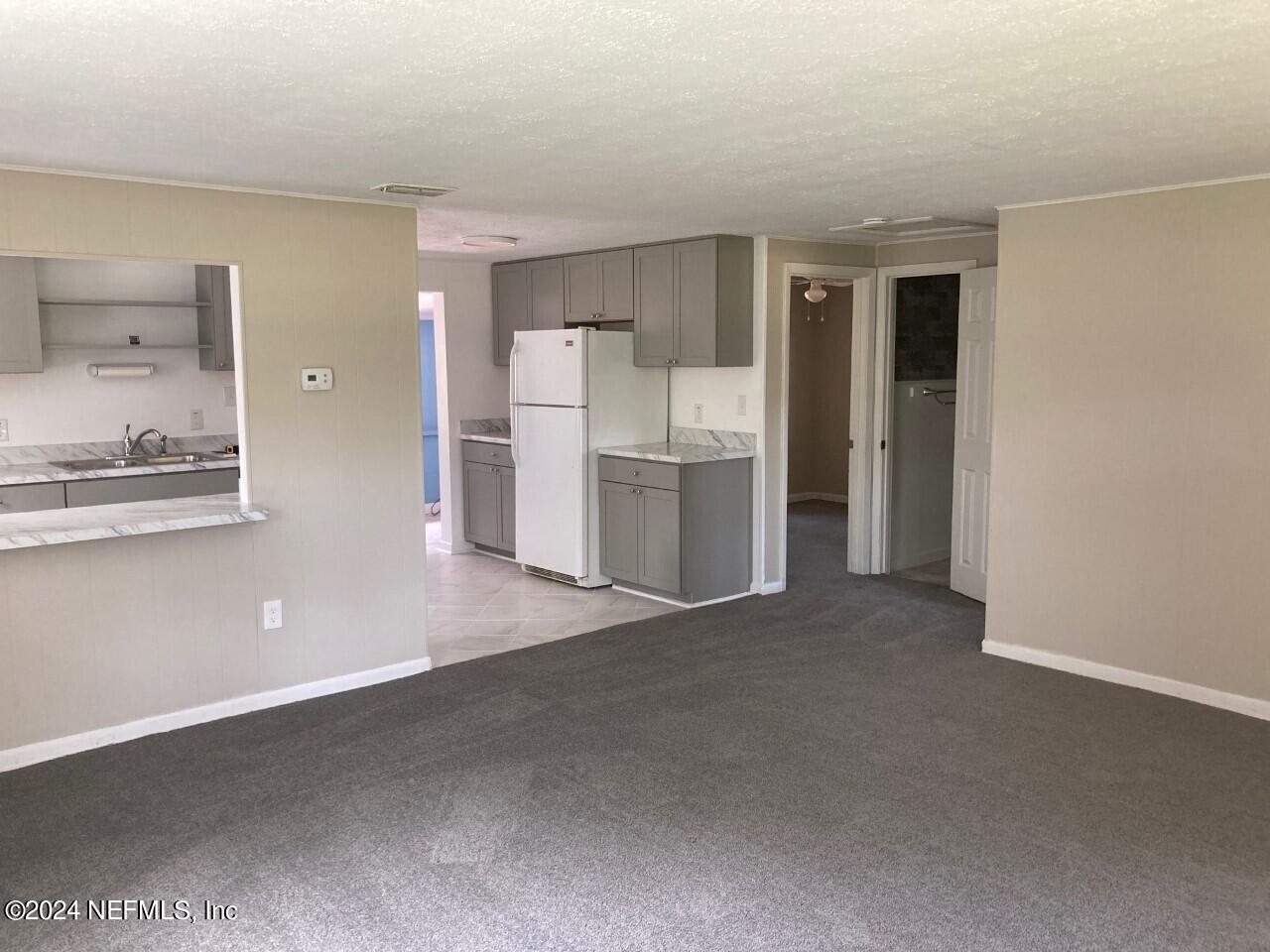 5078 Pinon Road Keystone Heights, FL 32656 - Photo 10 of 22 Living Room