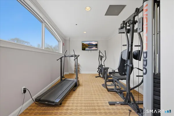 $249,000 | 586 West Thames Street, Unit 403, Norwich, CT 06360