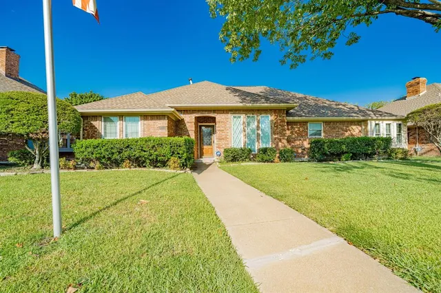 $415,000 | 8304 Navigation Drive, Rowlett, TX 75088