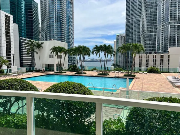 $3,100 | 31 Southeast 5th Street, Unit 1206, Miami, FL 33131