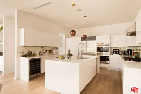 $4,050,000 | 157 South Lucerne Boulevard, Los Angeles, CA 90004