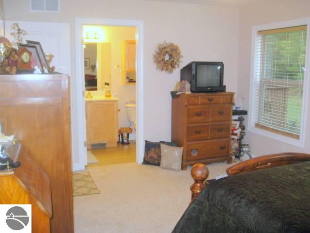 1559 Round Lake Road Interlochen, MI 49643 - Photo 10 of 21 1735091-9.JPG