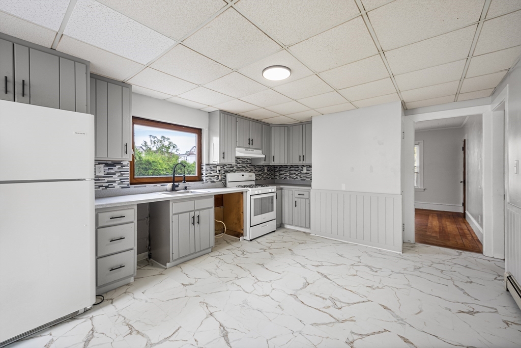 19 R Randall Street Taunton, MA 02780 - Photo 15 of 39