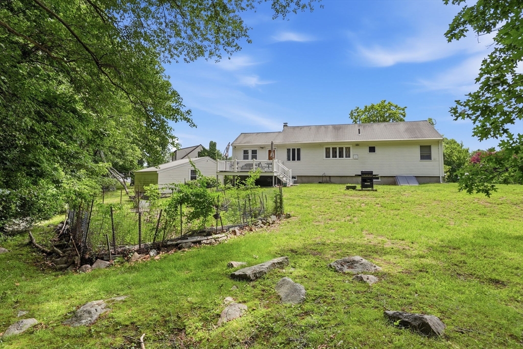 16 Gloria Road Randolph, MA 02368 - Photo 5 of 31