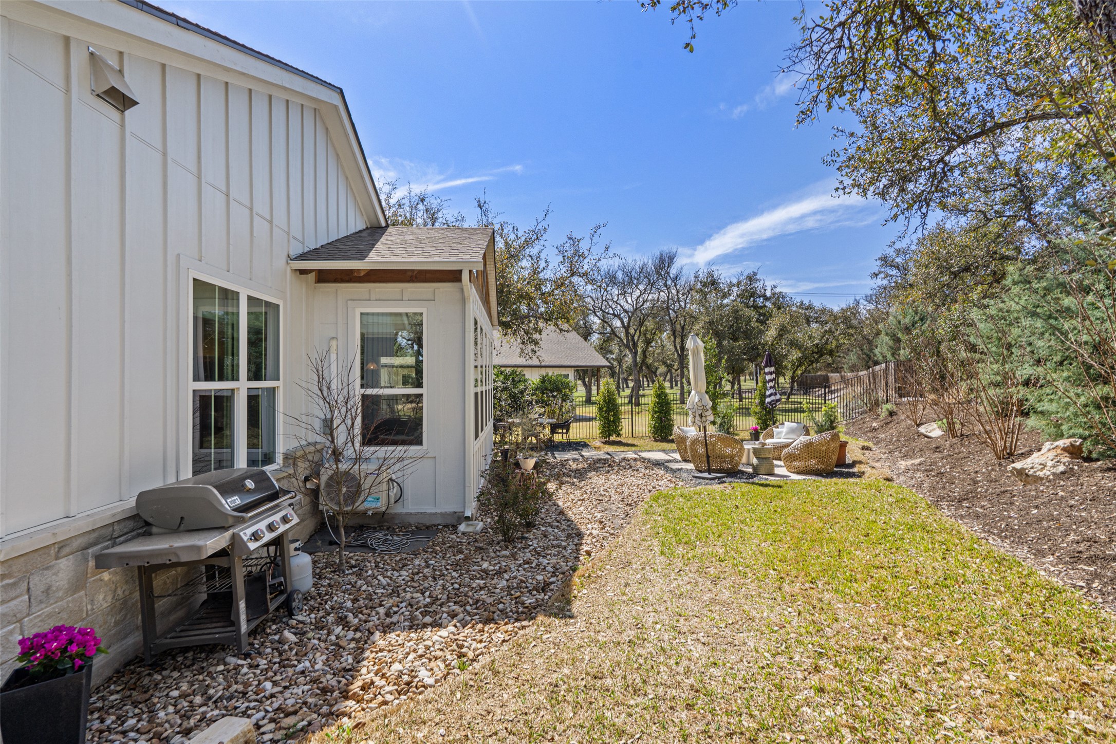 170 Bunker Rnch Boulevard, Unit 28 Dripping Springs, TX 78620 - Photo 34 of 37 View of yard
