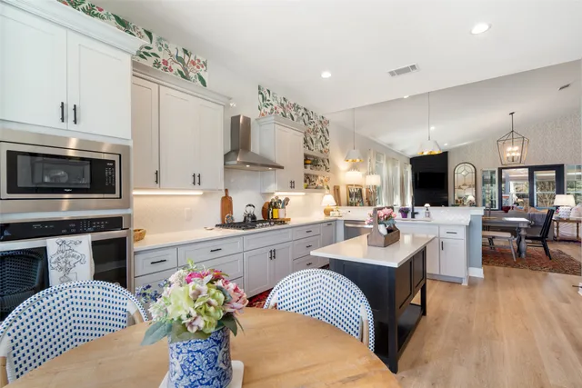 $3,200 | 170 Bunker Rnch Boulevard, Unit 28, Dripping Springs, TX 78620