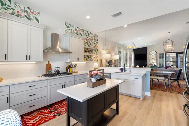 $3,200 | 170 Bunker Rnch Boulevard, Unit 28, Dripping Springs, TX 78620