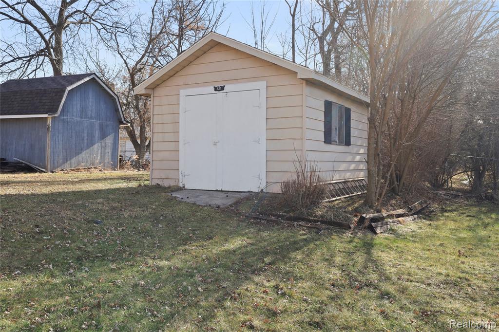 321 Terrace Drive Flushing, MI 48433 - Photo 44 of 47