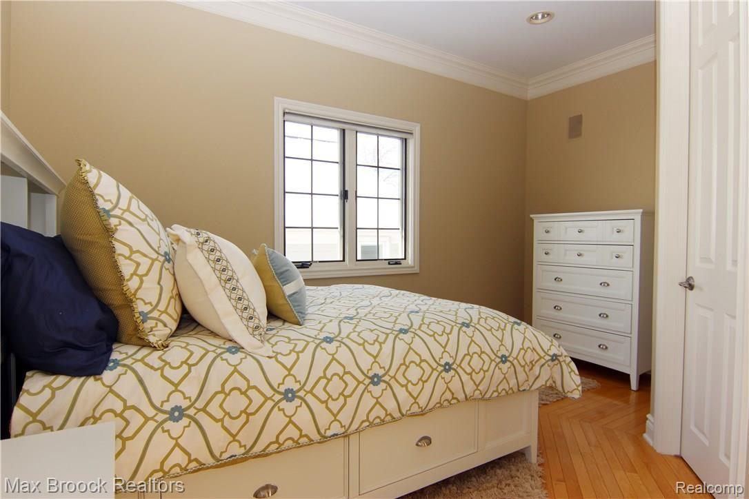7060 Hatchery Road Waterford, MI 48327 - Photo 27 of 39 Bedroom Small - 2.jpg
