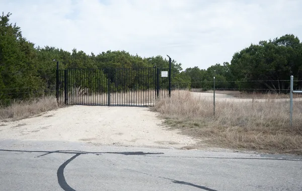 $1,795 | 1000 County Road 201, Liberty Hill, TX 78642