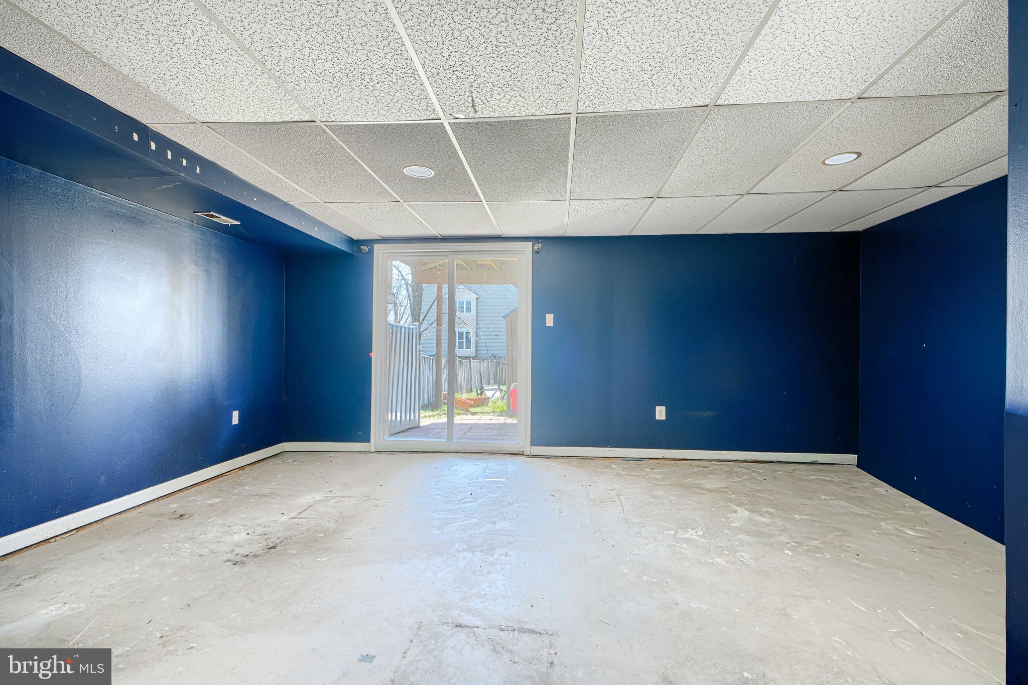 315 Overlea Place Abingdon, MD 21009 - Photo 43 of 56 an empty room with windows