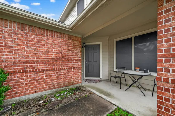 $2,000 | 10902 Clear Villa Lane, Houston, TX 77034