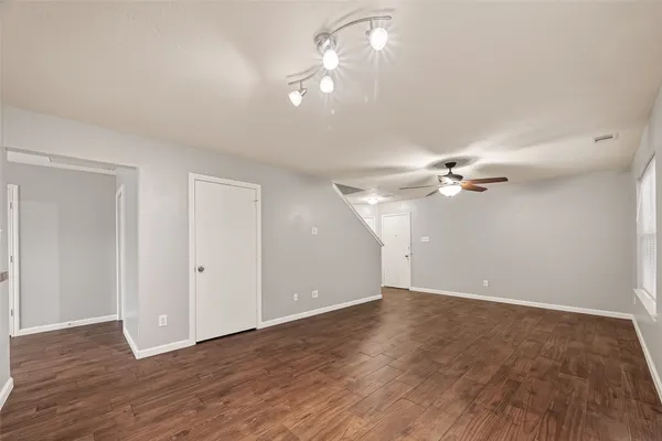 $2,000 | 10902 Clear Villa Lane, Houston, TX 77034