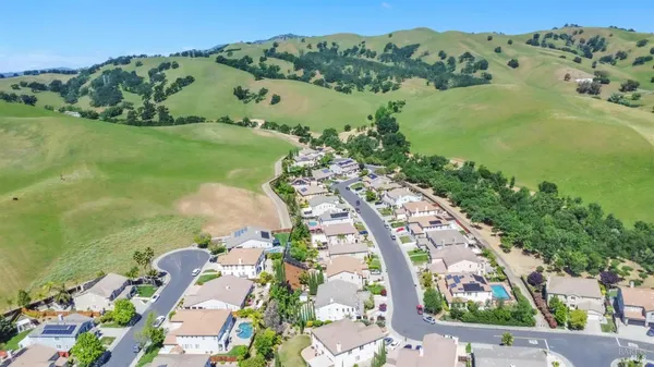 $999,999 | 2335 Fairview Place, Fairfield, CA 94534
