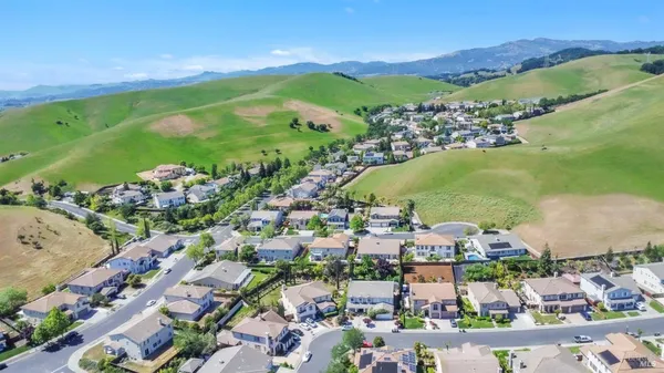 $999,999 | 2335 Fairview Place, Fairfield, CA 94534