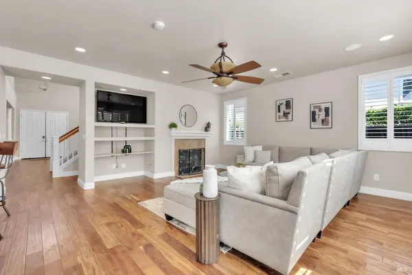 $999,999 | 2335 Fairview Place, Fairfield, CA 94534