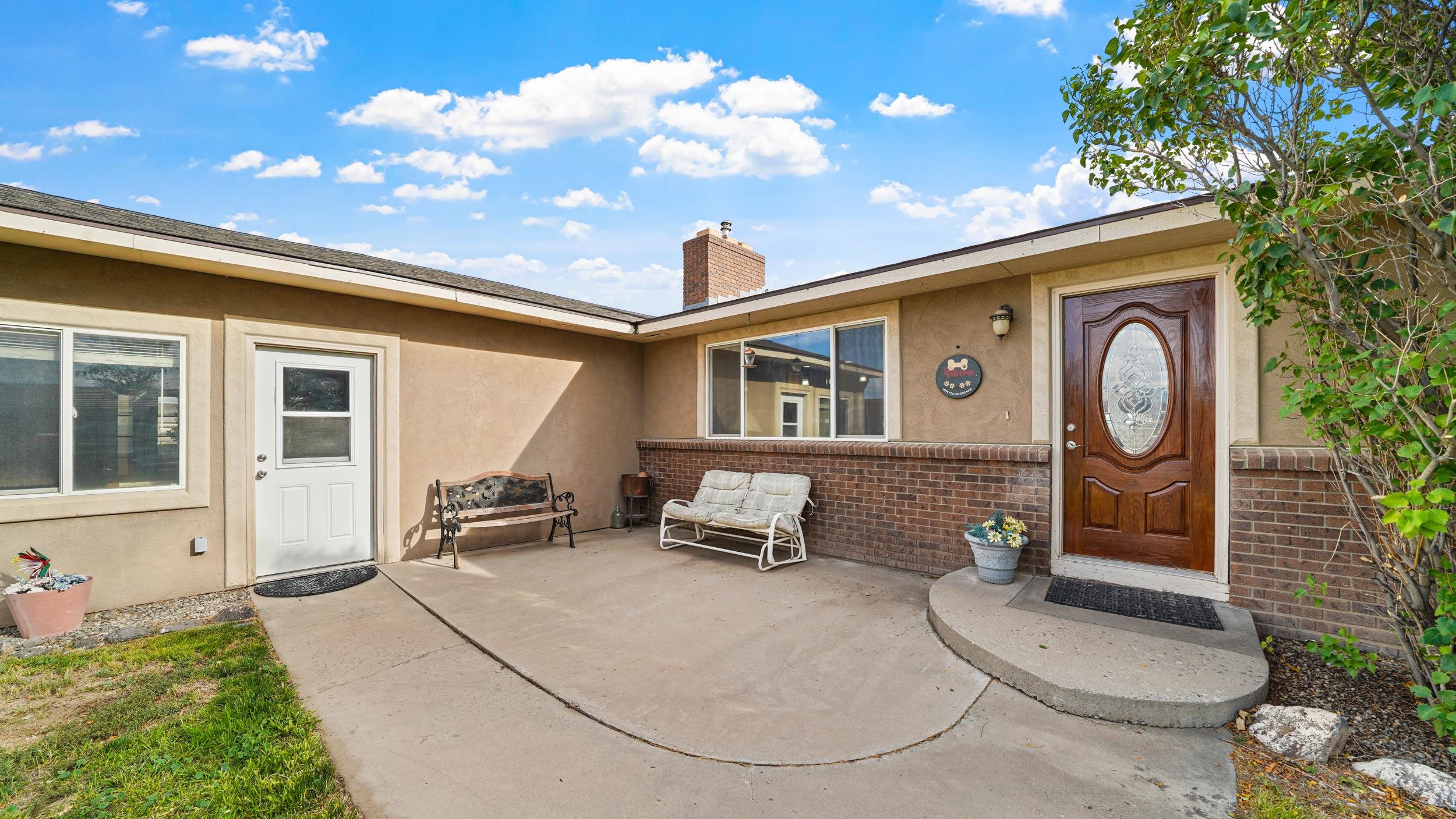 20786 Iris Road Austin, CO 81410 - Photo 7 of 38 a front view of a house with garden