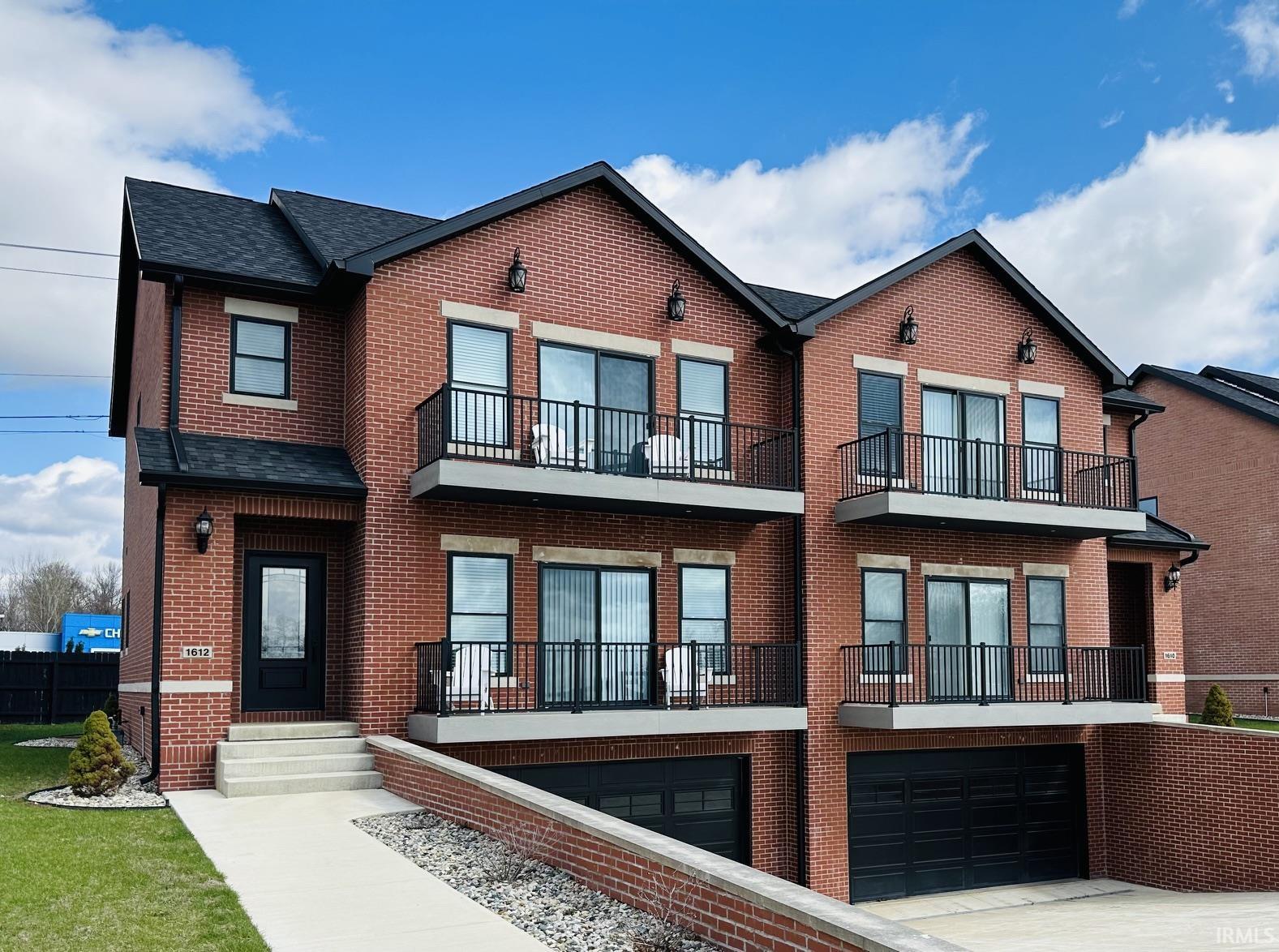 1612 North Shr Drive Rochester, IN 46975 - Photo 1 of 32