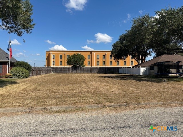 206 Masters Drive Victoria, TX 77904 - Photo 4 of 9