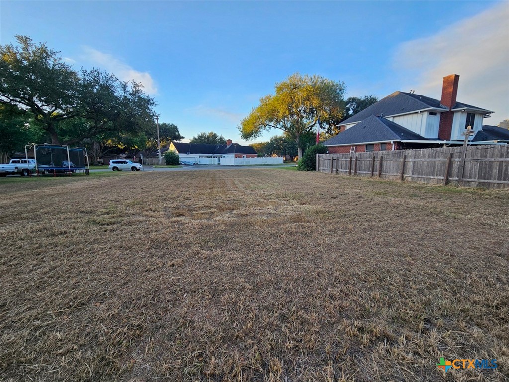 206 Masters Drive Victoria, TX 77904 - Photo 5 of 9