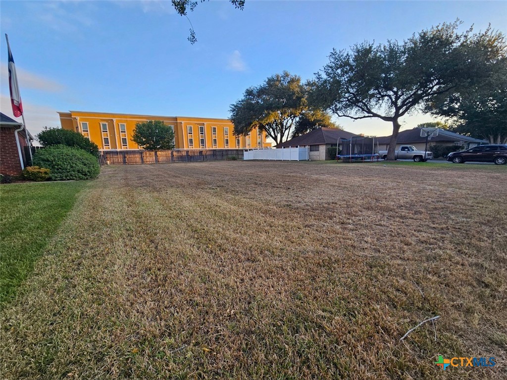 206 Masters Drive Victoria, TX 77904 - Photo 7 of 9