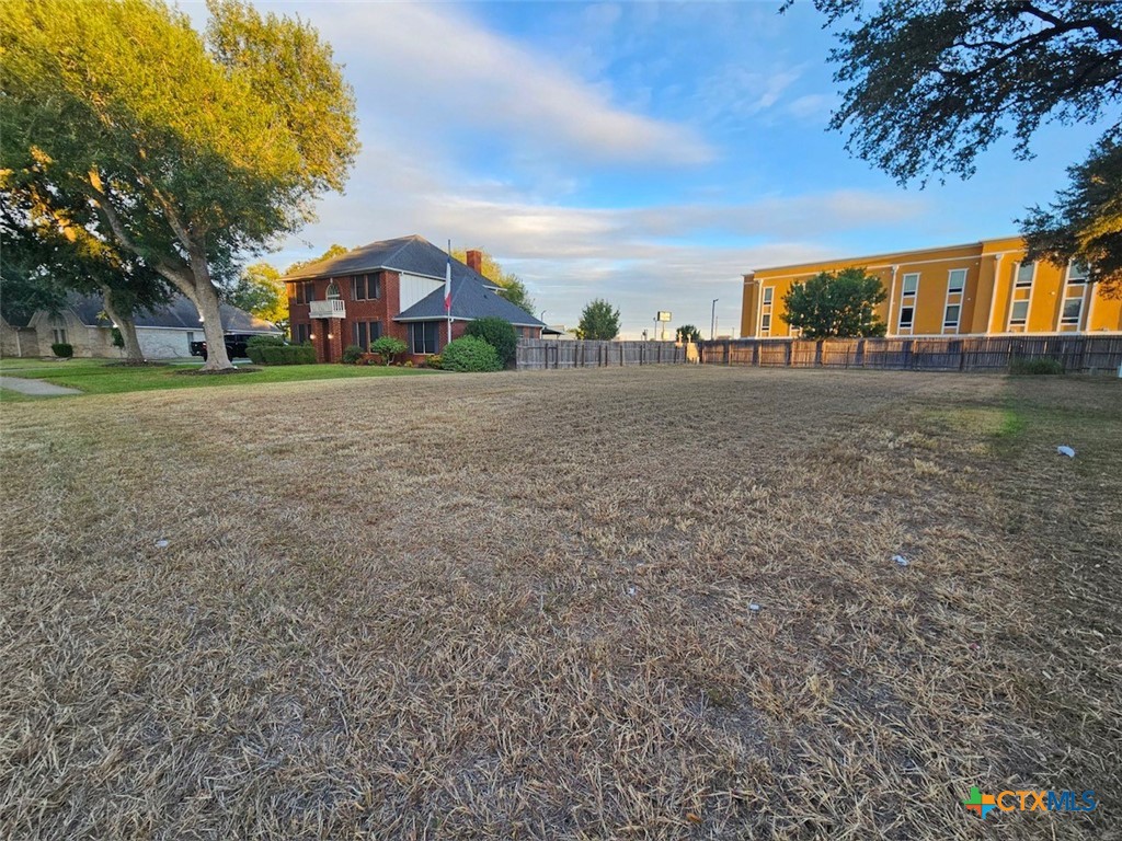 206 Masters Drive Victoria, TX 77904 - Photo 8 of 9