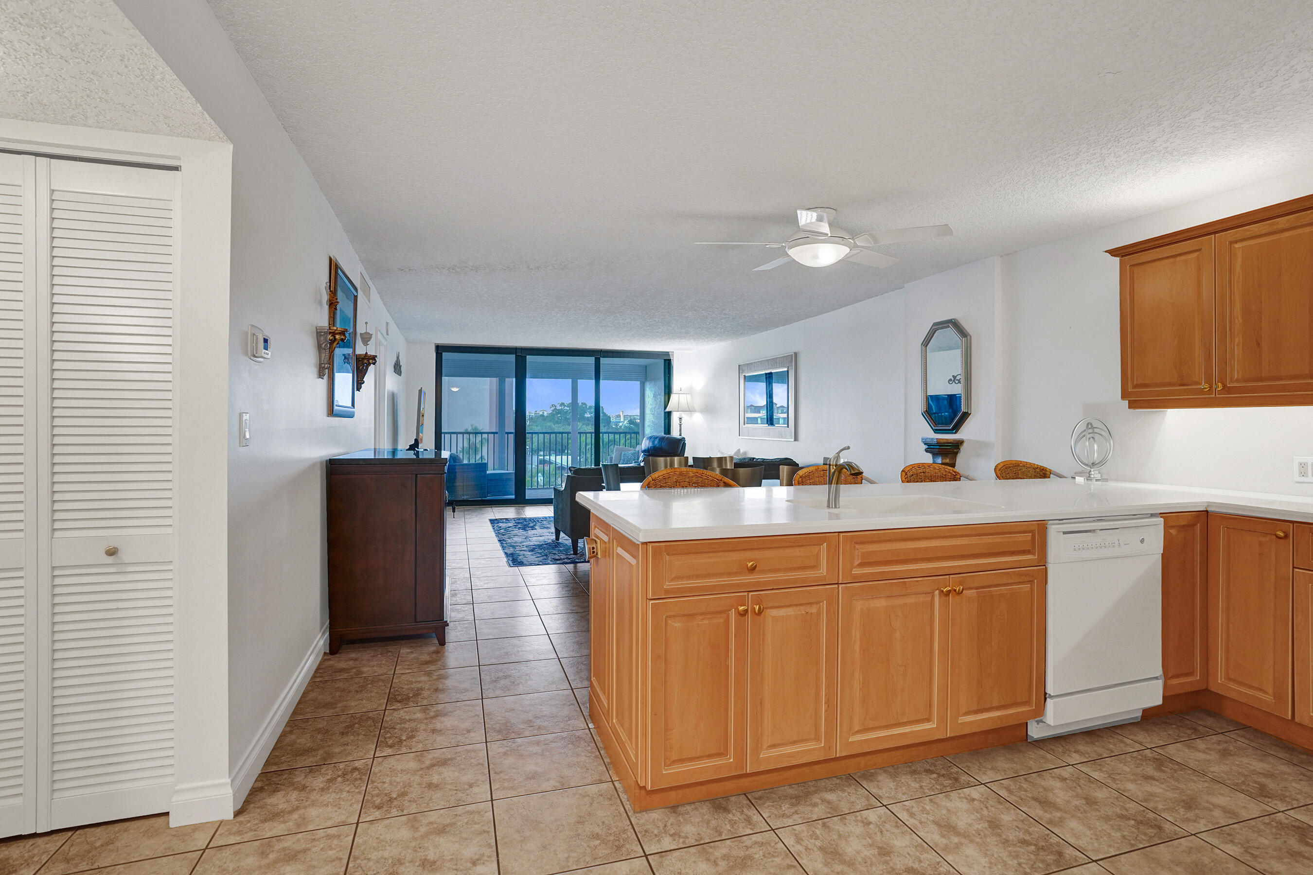 1627 Riverview Road, Unit 410 Deerfield Beach, FL 33441 - Photo 9 of 56 DSC07005