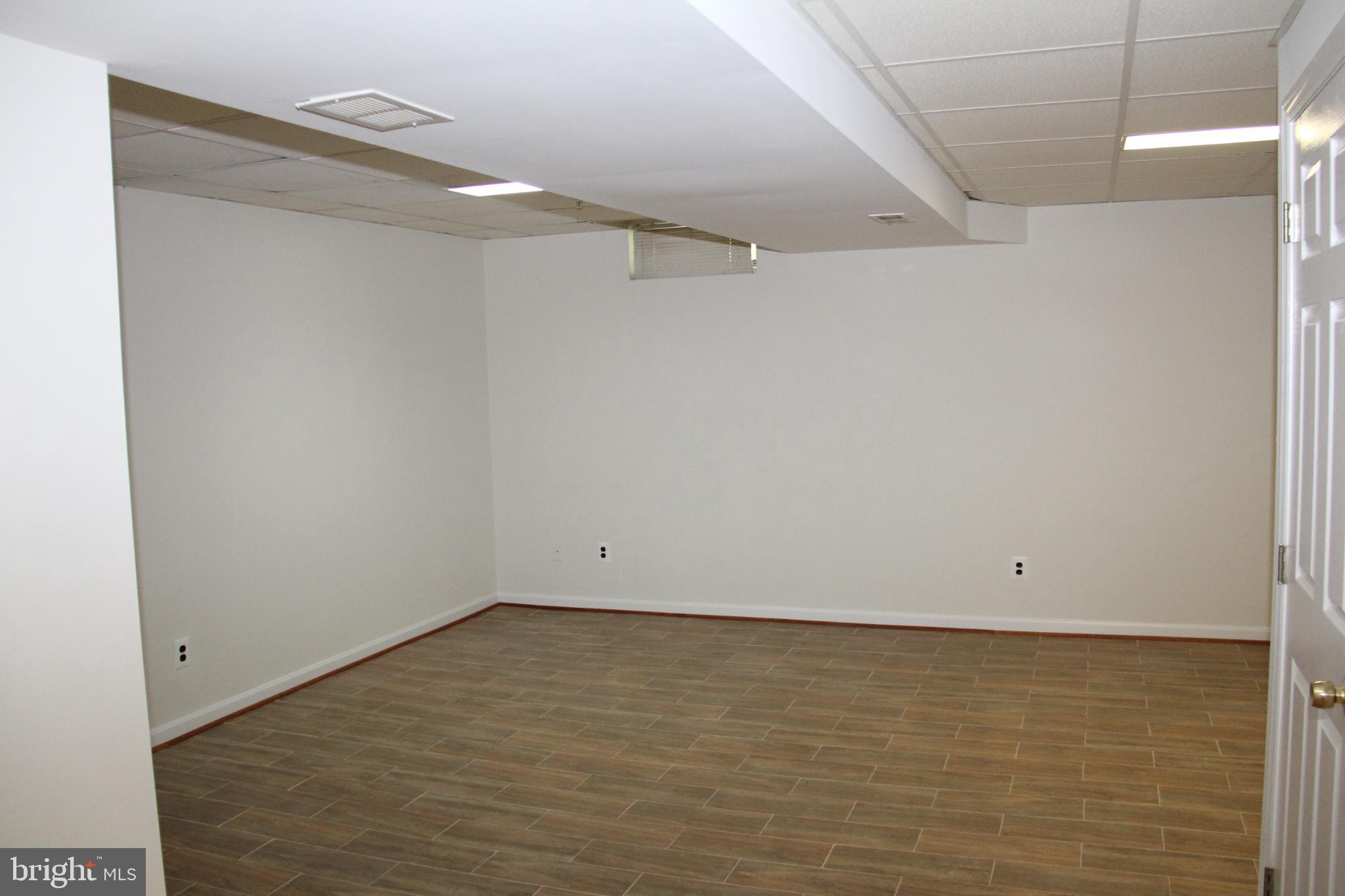 11130 Hollowbrook Road Owings Mills, MD 21117 - Photo 25 of 27 Versatile space ready for your vision.