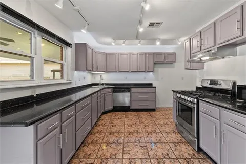 $389,000 | 89 Haroleans Street, Harahan, LA 70123