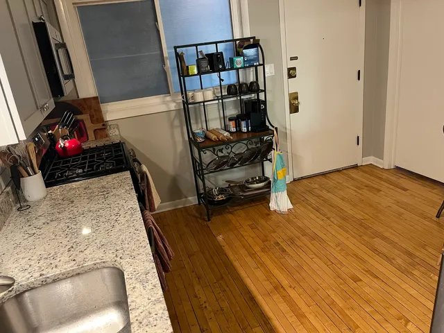 $1,900 | 4128 North Lincoln Avenue, Unit 2R, Chicago, IL 60618