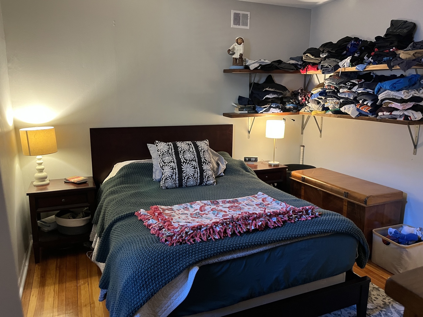 4128 North Lincoln Avenue, Unit 2R Chicago, IL 60618 - Photo 7 of 16 a bedroom with a bed and a window