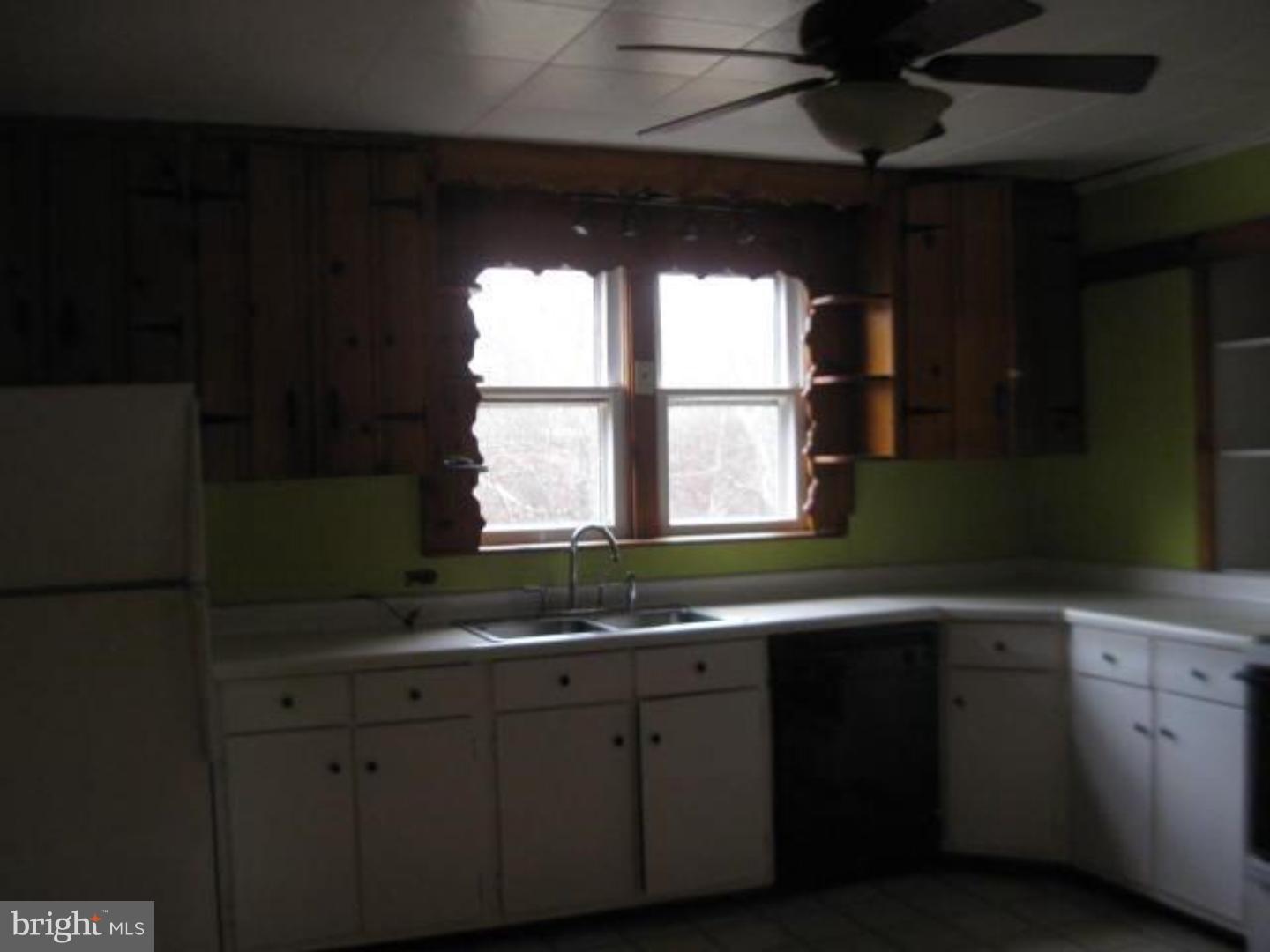 880 Raritan Avenue Atco, NJ 08004 - Photo 5 of 11 Gallery Image 5