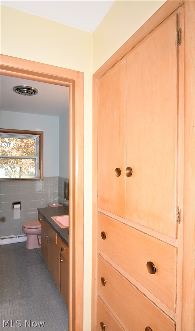 378 Sandhurst Road Akron, OH 44333 - Photo 16 of 31 Gallery Image 16