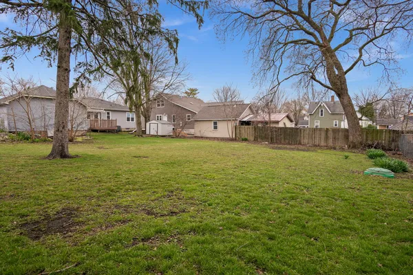 $275,000 | 412 West High Street, Sycamore, IL 60178