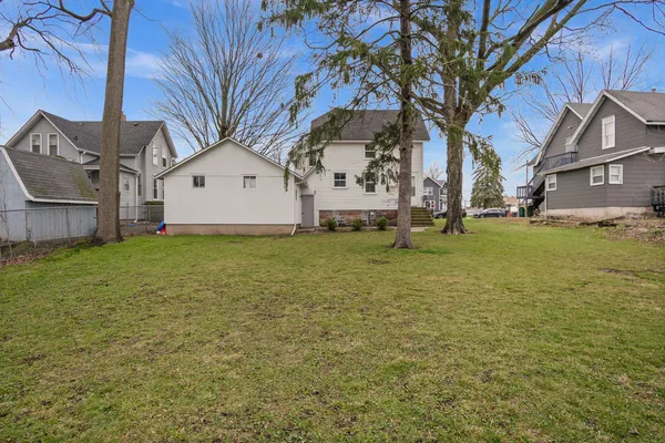 $275,000 | 412 West High Street, Sycamore, IL 60178