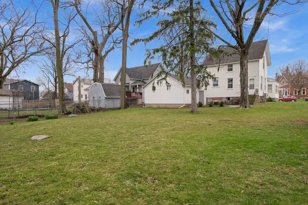 $275,000 | 412 West High Street, Sycamore, IL 60178