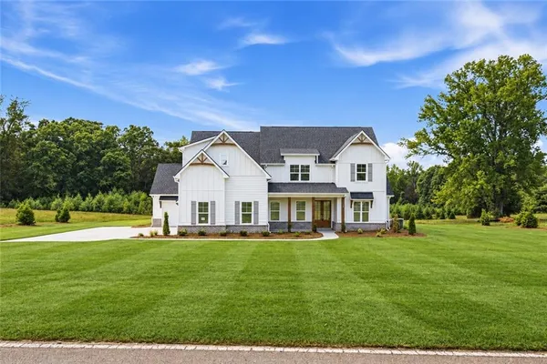 $699,900 | 137 Twin Oaks Drive, Hampton, GA 30228