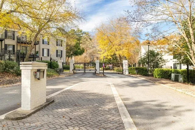 $250,000 | 3470 Essex Avenue, Unit 82, Atlanta, GA 30339