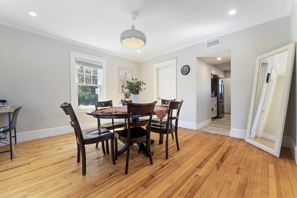 22 Frank Street Worcester, MA 01604 - Photo 14 of 37