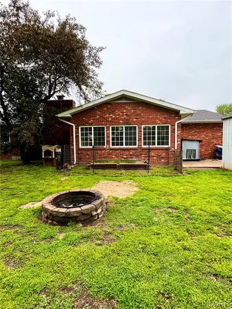 $214,900 | 611 East Cedar Street, Bertrand, MO 63823