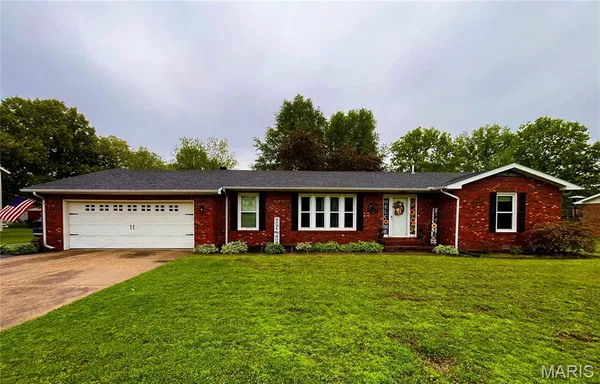 $214,900 | 611 East Cedar Street, Bertrand, MO 63823