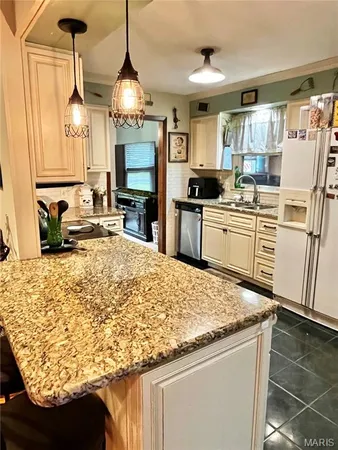 $214,900 | 611 East Cedar Street, Bertrand, MO 63823
