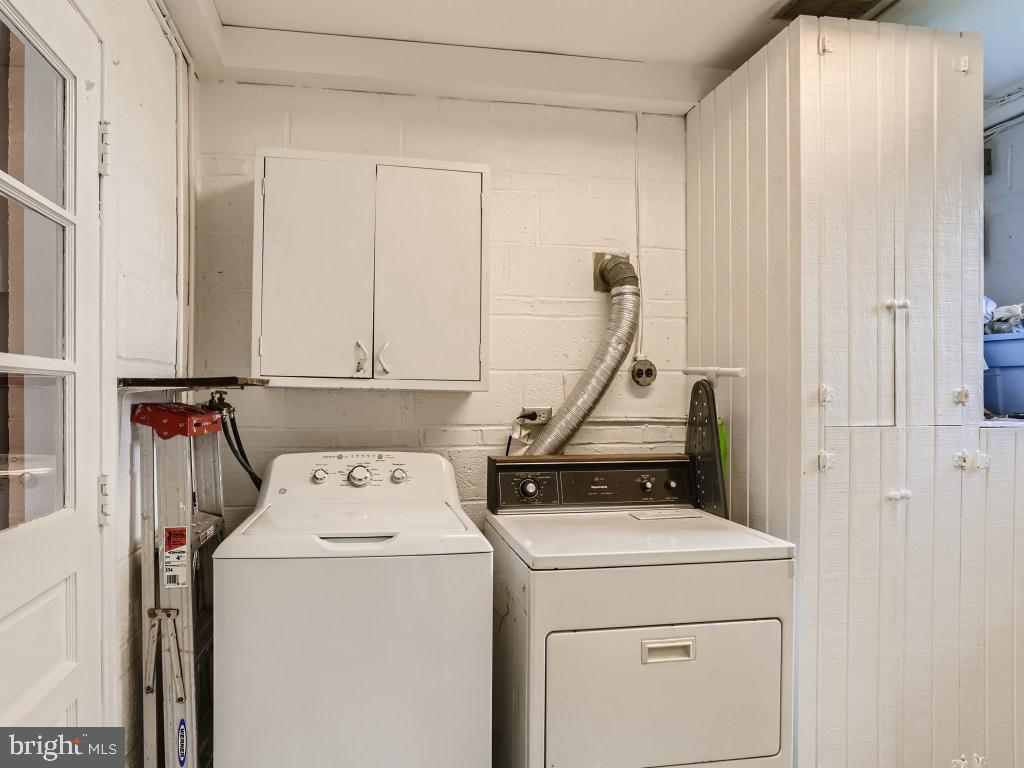 7732 Carter Road Sykesville, MD 21784 - Photo 18 of 27 Laundry/Utility room leading from the kitchen area
